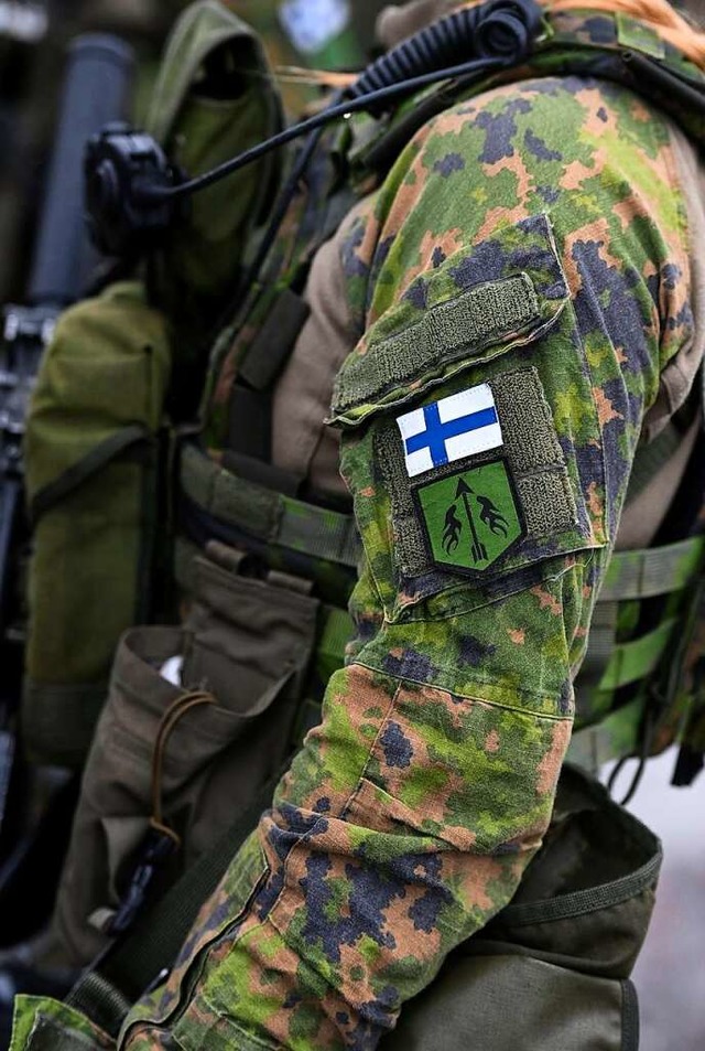 Ein finnischer Soldat bei einer bung. (Symbolbild)  | Foto: Heikki Saukkomaa (dpa)