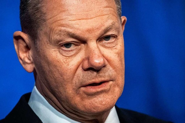 Als Reaktion auf den Ukraine-Krieg wil...hivbild von Olaf Scholz vom 8. April).  | Foto: Michael Kappeler (dpa)