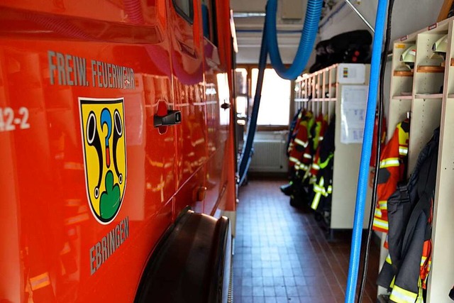 Auf engstem Raum direkt neben den Fahr...uen Gertehaus gro bei der Feuerwehr.  | Foto: Sophia Hesser