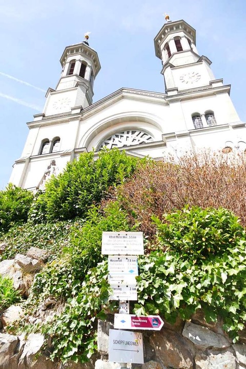 Der Schöpfungsweg beginnt bei der katholischen Kirche in Todtnau.  | Foto: Sarah Trinler