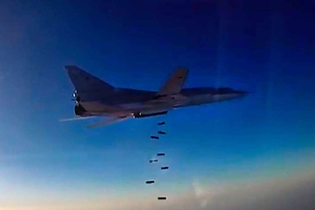 Ein russischer berschallbomber TU-22 im Einsatz ber Syrien 2016  | Foto: STR