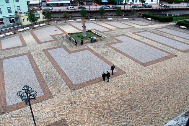 Der Domplatz in St. Blasien hat das Flair einer südländischen Piazza