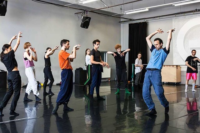 Alles andere als erwartbar, waren die ...er Stuttgarter Gauthier Dance Company.  | Foto: Hofesh