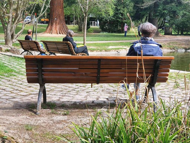 Auf ein nettes Gesprch hoffte BZ-Reda... auf dem Schwtzbnkle im Stadtgarten.  | Foto: Michael Strter