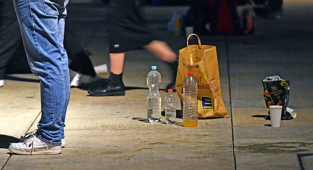 Auch auf dem Platz der Alten Synagoge wird abends gerne gefeiert.   | Foto: Michael Bamberger