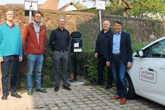 Frs Carsharing in Ettenheim gibt es n...altung) und Brgermeister  Bruno Metz.  | Foto: Stadt Ettenheim