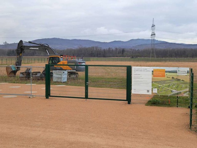 Bei Merdingen errichtet das Fraunhofer...de dort ein Starkstromkabel gestohlen.  | Foto: Manfred Frietsch