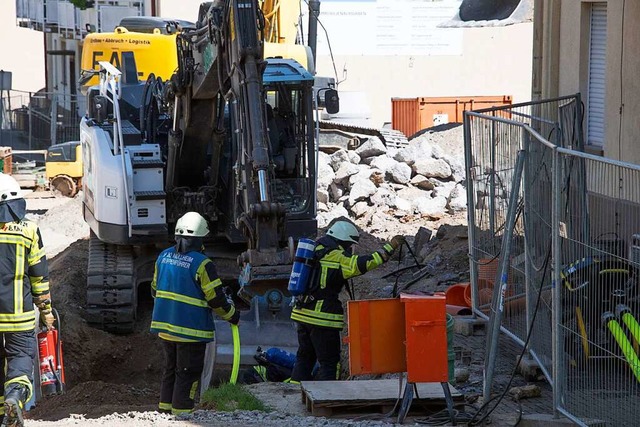 Ein Leck an einer Gasleitung im neuen ... Einsatz der Mllheimer Feuerwehr aus.  | Foto: Volker Mnch