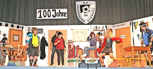 Verrckte Ideensammlung fr eine Jubilumsfeier  auf der Theaterbhne.  | Foto: Dorothe Kuhlmann