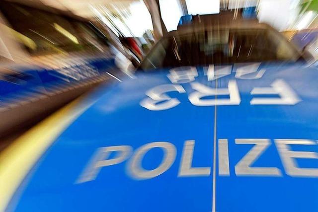 Unbekannter überfällt Frau in einem Treppenhaus in Freiburg-Wiehre