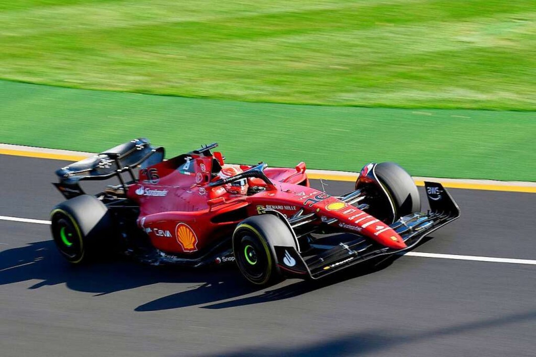 Ferrari-Fahrer Charles Leclerc in seinem Rennwagen  | Foto: WILLIAM WEST (AFP)
