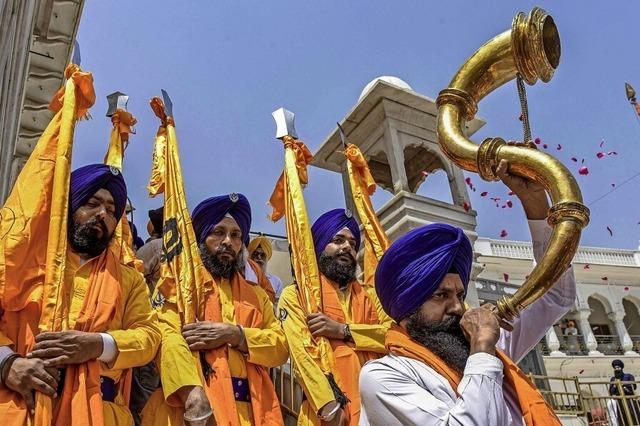 Sikhs in Nordindien ehren Guru Tegh Bahadur