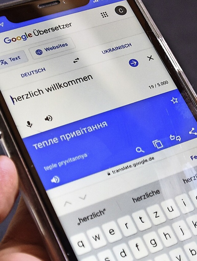 Der Google-bersetzer ist ein hilfreic...im Deutschunterricht mit Geflchteten.  | Foto: Nicolai Kapitz
