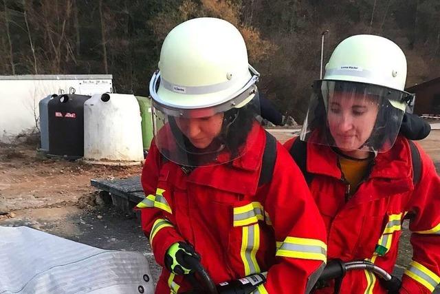 Die Feuerwehr Weil am Rhein macht mit beim Girls Day mit