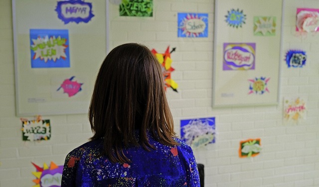 Die Ausstellung in den Fluren und im E...er Schule ist fr jedermann geffnet.   | Foto: Martin Pfefferle