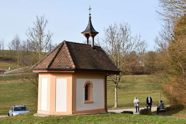 In Niedereichsel steht eine Kapelle ohne Glocke im Turm