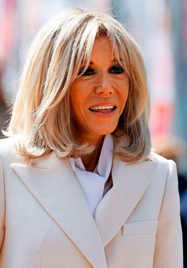 Geht mit ihrem Mann vorab seine Reden durch: Brigitte Macron  | Foto: LUDOVIC MARIN (AFP)