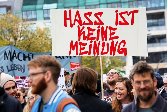 Schrfer gegen Hassbotschaften im Inte...Ziele des Digital Services Act der EU.  | Foto: Bodo Marks (dpa)