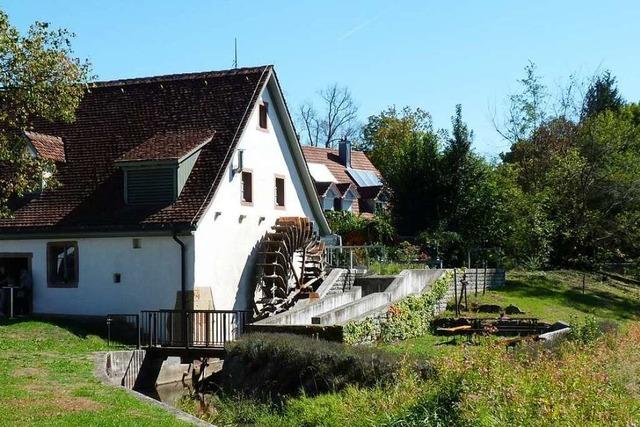Das Wasserrad der Umkircher Mühle erzeugt heute Strom