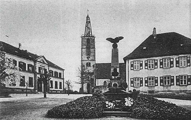 Das Brunnendenkmal, das 1913 als &quot...worden ist, wurde inzwischen abgebaut.  | Foto: Gemeinde Denzlingen