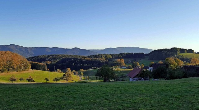 Rund um den Biederbacher Ortsteil Selb...lichkeiten mit wunderbaren Ausblicken.  | Foto: Michaela Lffler