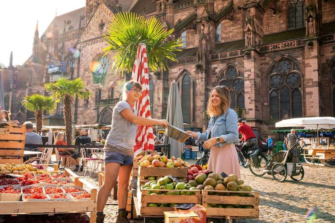 Der Mnstermarkt im Herzen von Freibur...al ernhren, der perfekte Einkaufsort.  | Foto: FWTM / Baschi Bender