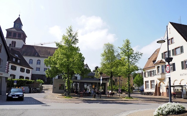 Frs Umfeld von Rathaus und Kirche gibt es einen  Gestaltungswettbewerb.  | Foto: Herbert Frey