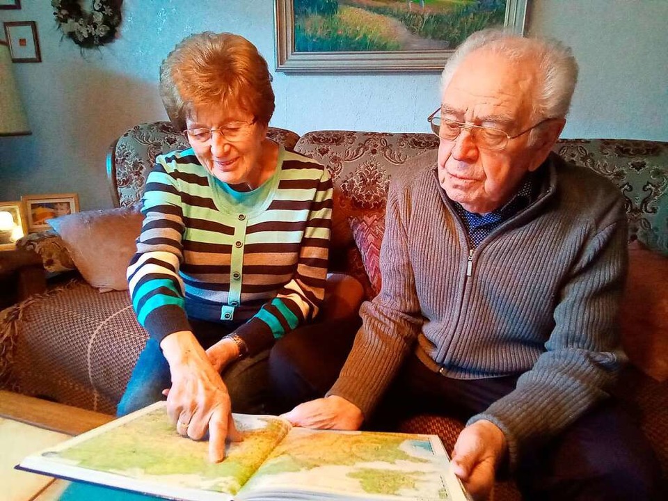 Kurt Bernion und seine Frau Inge erzh...ltkrieg und schwelgen in Erinnerungen.  | Foto: privat