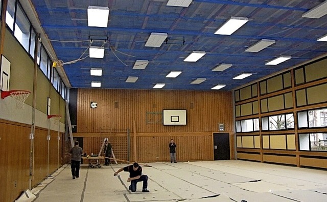 Vor einigen Jahren wurde die Schulspor...h saniert, jetzt wird sie abgerissen.   | Foto: Gemeindeverwaltung Teningen