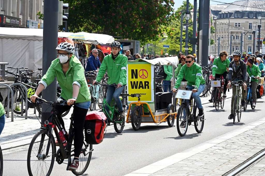 Fahrraddemo von Greenpeace für Frieden und gegen Abhängigkeit von Öl  | Foto: Thomas Kunz