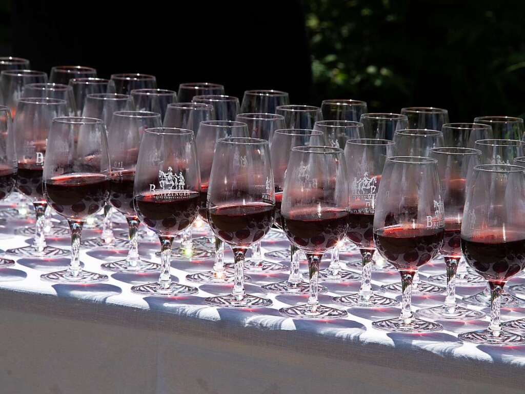 Unzhlige Glschen Wein warteten als genussvolle Belohnung auf die Laufsportler.