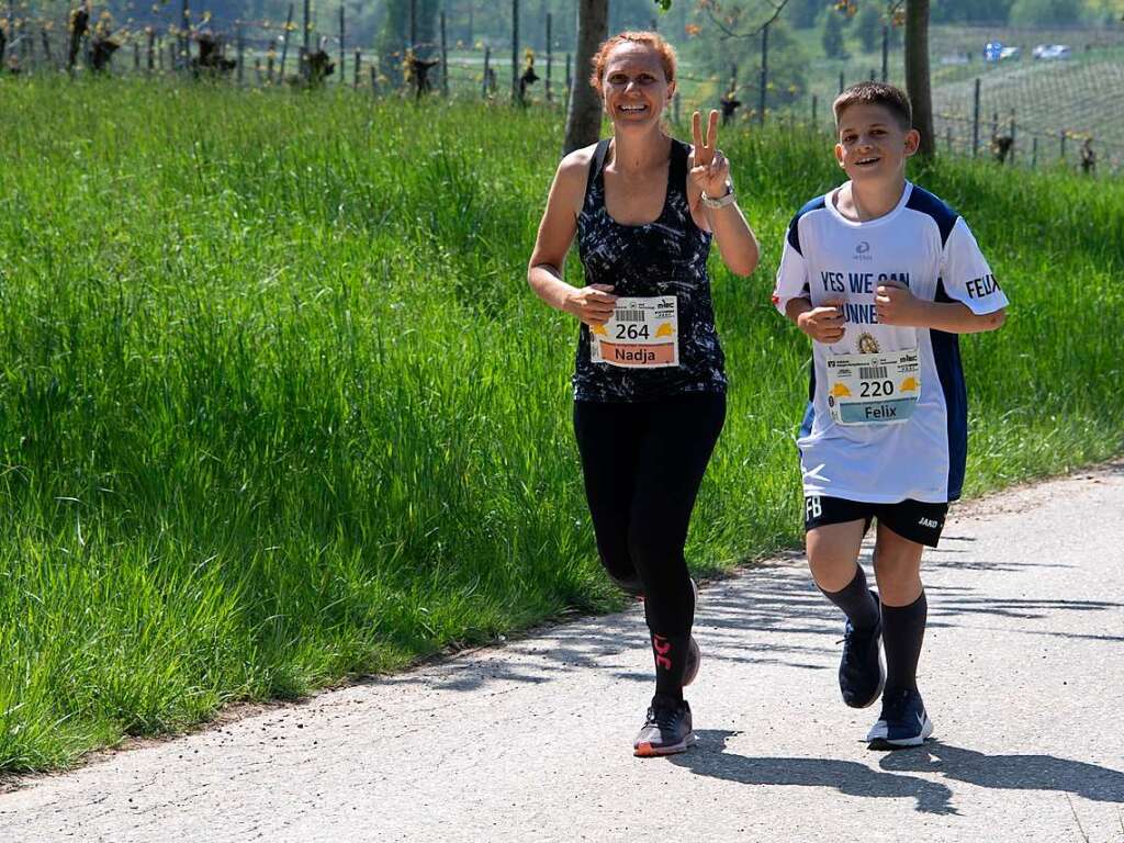 Knapp 700 Luferinnen und Lufer haben sich auf die beiden Strecken zum Halbmarathon und zum Viertelemarathon begeben. Viele starteten in phantasievollen Kostmen.