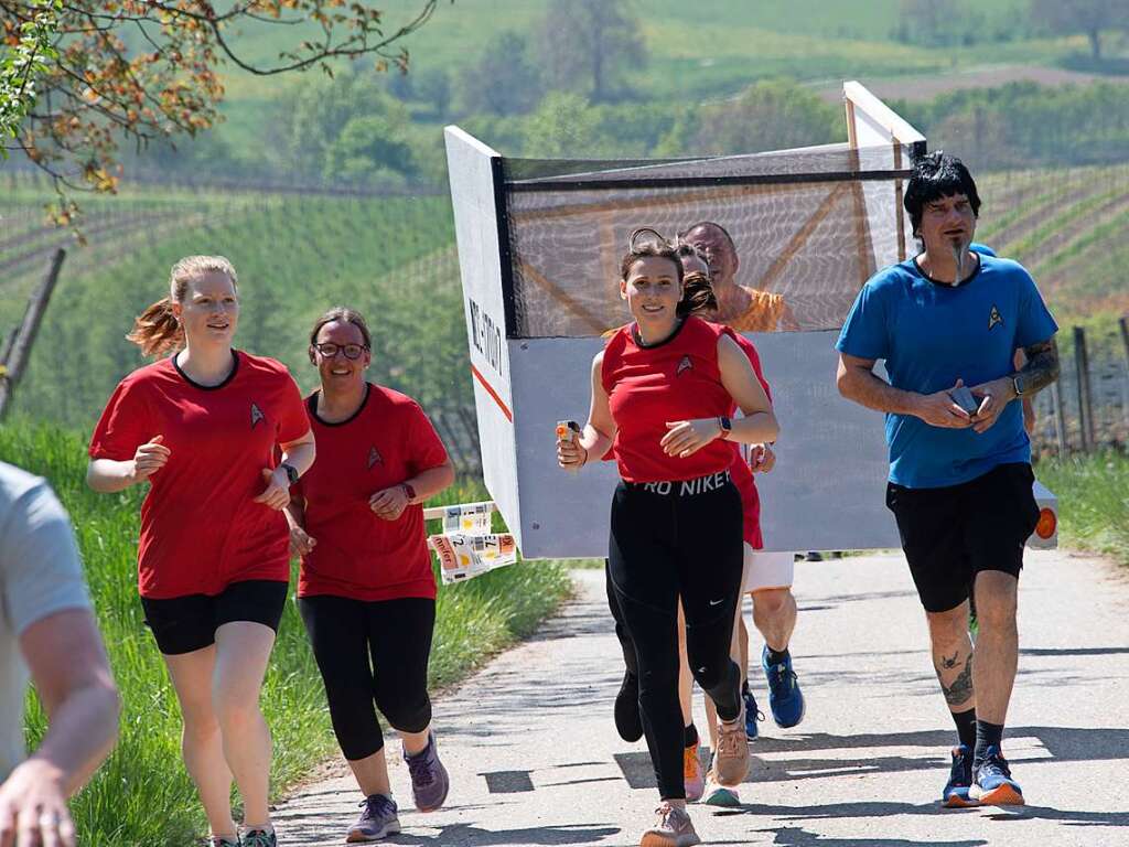 Sie gewannen den Kostmpreis bei den Teams mit ihrem Raumschiff ENterpreis und ihrem Rollenspiel beim Catwalk kurz vor dem Rennstart.