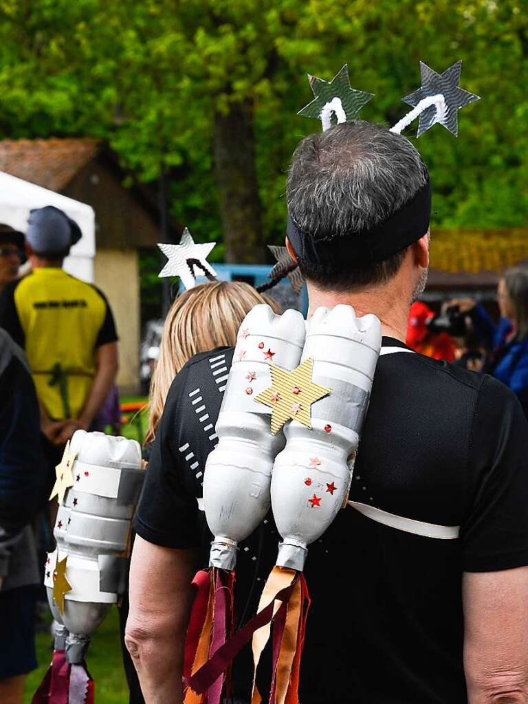 Knapp 700 Luferinnen und Lufer haben sich auf die beiden Strecken zum Halbmarathon und zum Viertelemarathon begeben. Viele starteten in phantasievollen Kostmen.