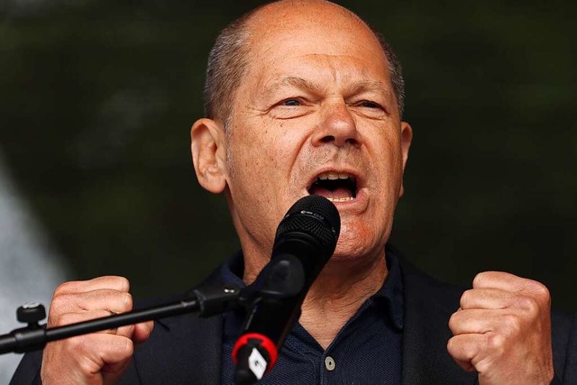 Olaf Scholz bei seiner Rede am 1. Mai in Dsseldorf  | Foto: David Young (dpa)