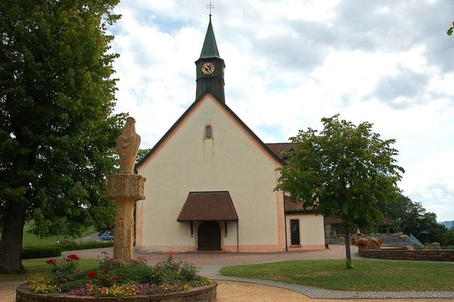 Die Kapelle Maria Lindenberg neben der mchtigen Linde  | Foto: Karlheinz Scherfling