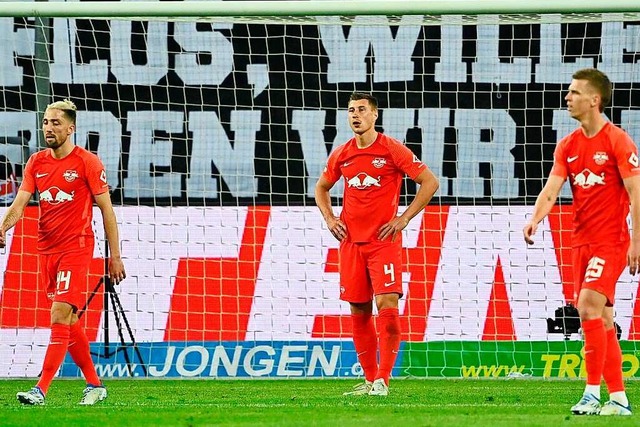 Gegen Mnchengladbach musste sich Leip...League in der kommenden Saison bangen.  | Foto: INA FASSBENDER (AFP)