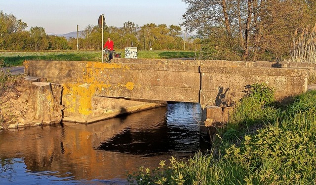 Die Brcke am Stadenweg muss abgerissen, eine neue soll gebaut werden.  | Foto: Daniel Hengst