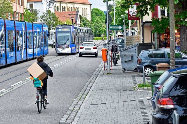 Die Gehwegsituation entlang der Carl-K...achern als problematisch eingeschtzt.  | Foto: Michael Bamberger