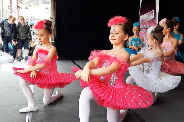 Auch Ballett-Angebote wird es am Samst...im Kinderfest in der Innenstadt geben.  | Foto: Werbegemeinschaft Lahr