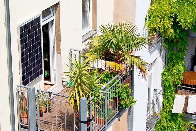 Mini-Photovoltaikanlage auf einem Balkon  | Foto: indielux