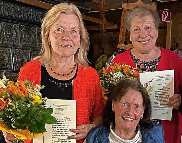 Ehrungen fr  40 Jahre Zugehrigkeit z...Haas, Inge Steiner und  Erika Wohlaib.  | Foto: Kirchenchor Lenzkirch