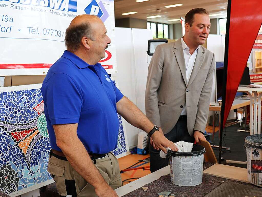 Die HeDu-Messe (von Dunkemotoren und Hectronic) mit 40 Ausstellern zog Schlerinnen und Schler aus der ganzen Region an.