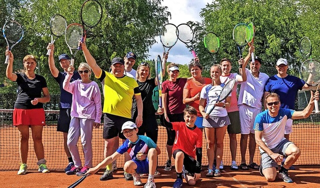 <BZ-FotoAnlauf>Tennisclub Schopfheim:<...rffnung ohne Corona-Einschrnkungen.   | Foto: privat