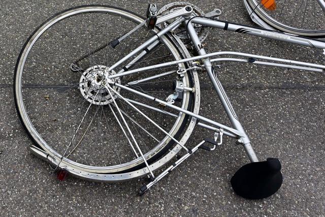 Frontalzusammenstoß zweier Radler auf Freiburger Fahrradstraße