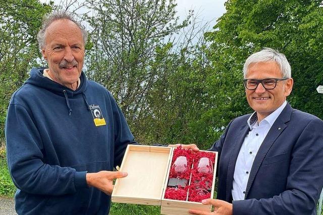 Stadt Müllheim ehrt den Baumexperten Ulrich Pfefferer