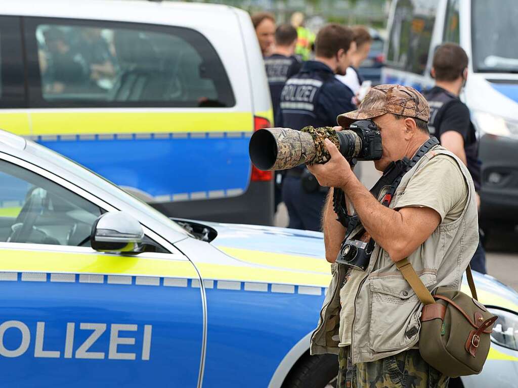 Demonstration von russischstmmigen Menschen pro Russland und Putin