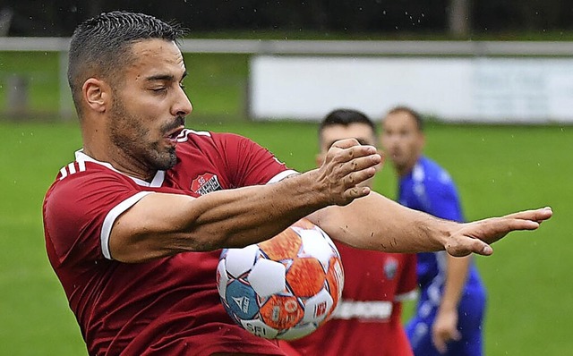 Jan-Karim Laslop und die SG Ichenheim-...1; so auch beim 1:2 gegen den SV Rust.  | Foto: Wolfgang Kuenstle