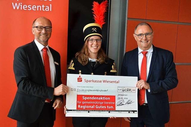 Die Sparkasse Wiesental schüttet 41.500 Euro an 54 Vereine und Institutionen aus