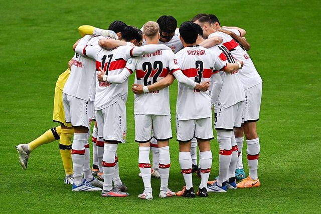 Der VfB Stuttgart glaubt noch an den Klassenerhalt.  | Foto: Sven Hoppe (dpa)